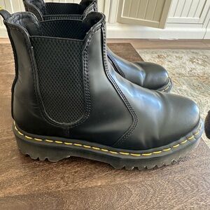 Dr. Martens Chelsea
